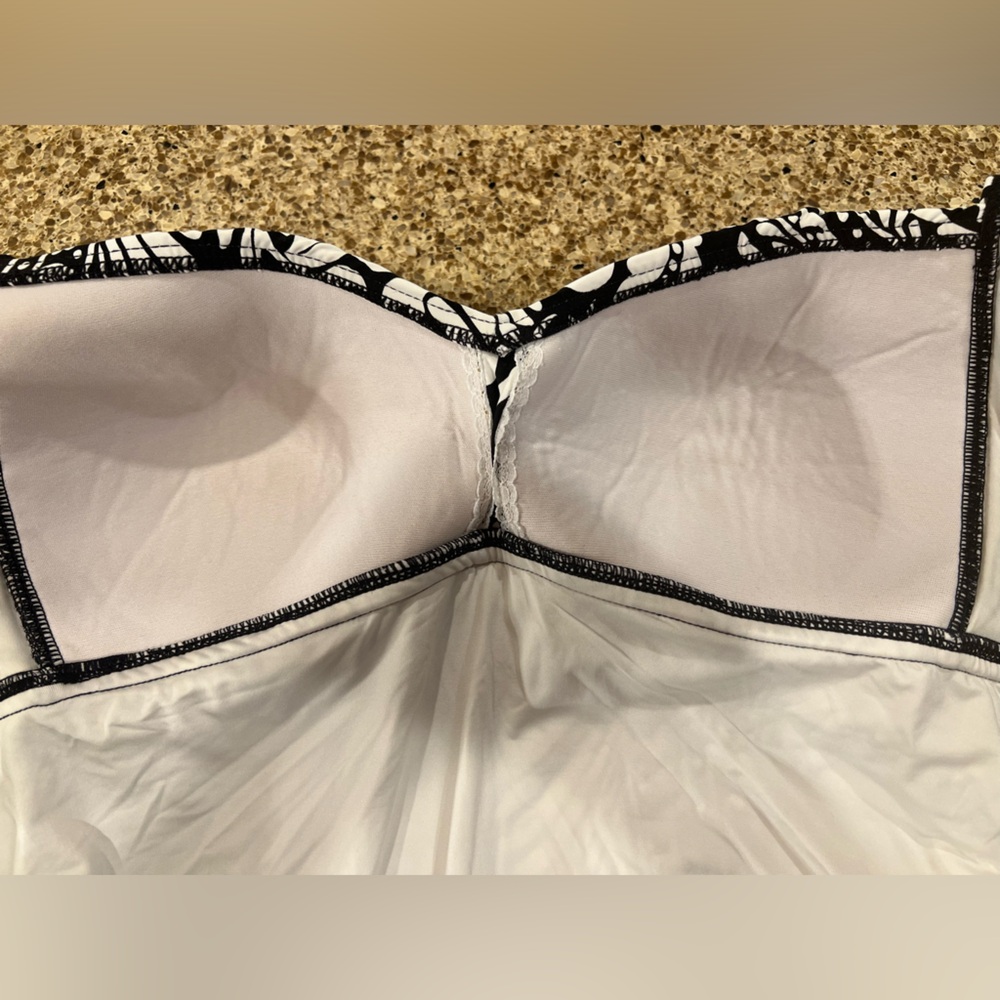 La Blanca twist front tankini - Picture 3 of 3
